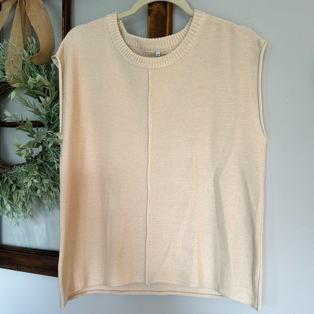 Anrabess Medium Cream Boxy Sweater Tank NWOT